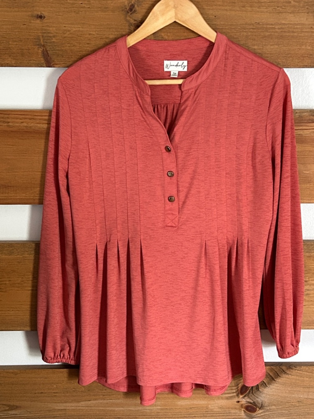 Wonderly Women's Coral Pink Boho Long Sleeve V-Neck Gold Button Front Size PM